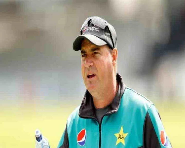 Discuss the things you have been hired for Pakistan cricketers crticized Mickey Arthur 'BCCI event' comment