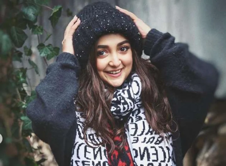 Monali thakur