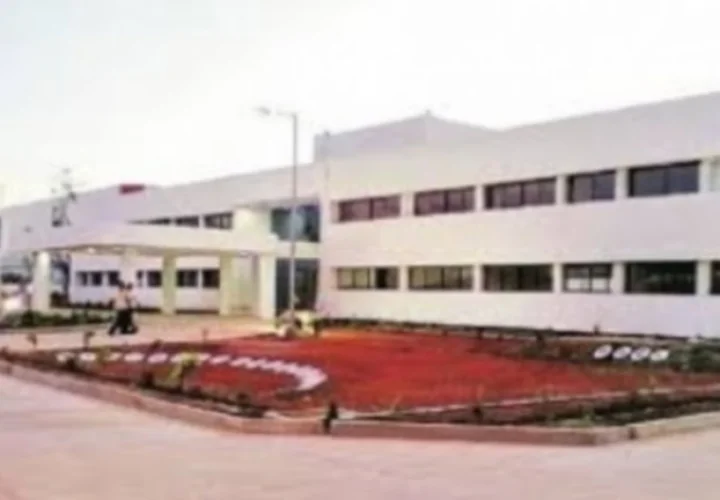 IIT