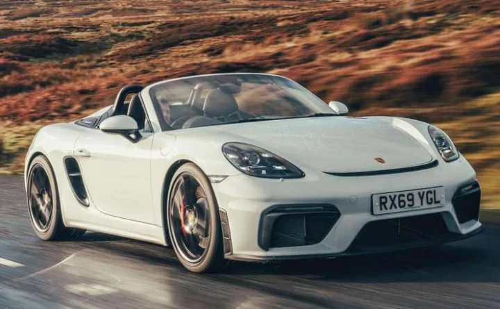 porsche Spider 718