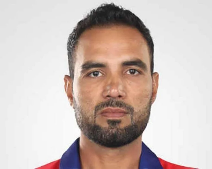 Batsman najibullah tarakai