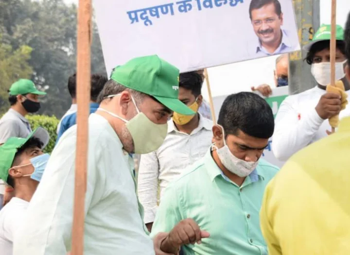 Delhi Government Red Light On