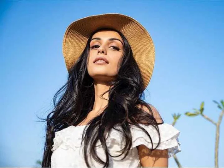 Manushi Chhillar