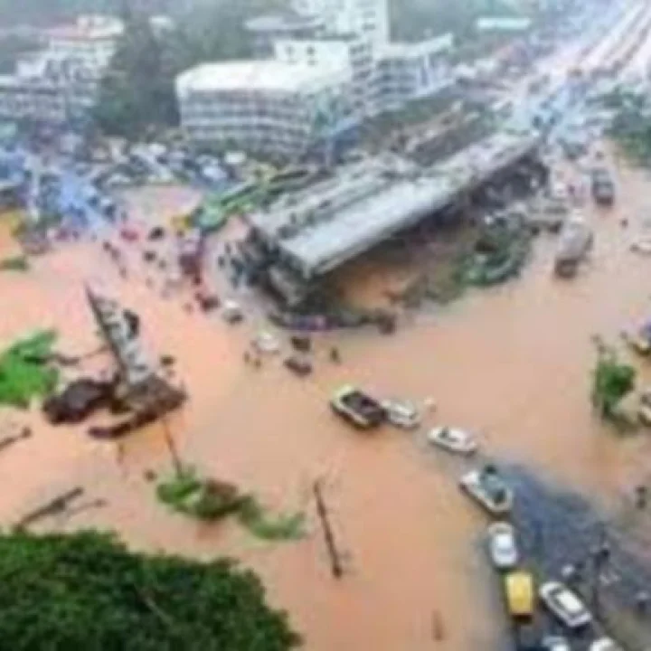दक्षिण आफ्रिका आता पुरामुळे उद्ध्वस्त, आतापर्यंत 400 हून अधिक मृत्यू, शेकडो बेपत्ता, 40 हजार बेघर
