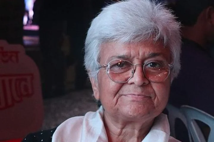निधन के बाद सोशल मीडि‍या में चर्चि‍त हो रही लेखि‍का कमला भसीन की कविता 'उमड़ती लड़कियां'
