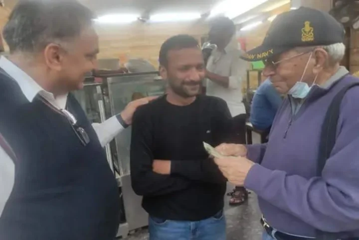 28 रुपए की उधारी चुकाने अमेरिका से भारत आया शख्‍स, 68 साल पहले लिए थे उधार, कहानी ने जीत लिया सोशल मीडि‍या का दिल