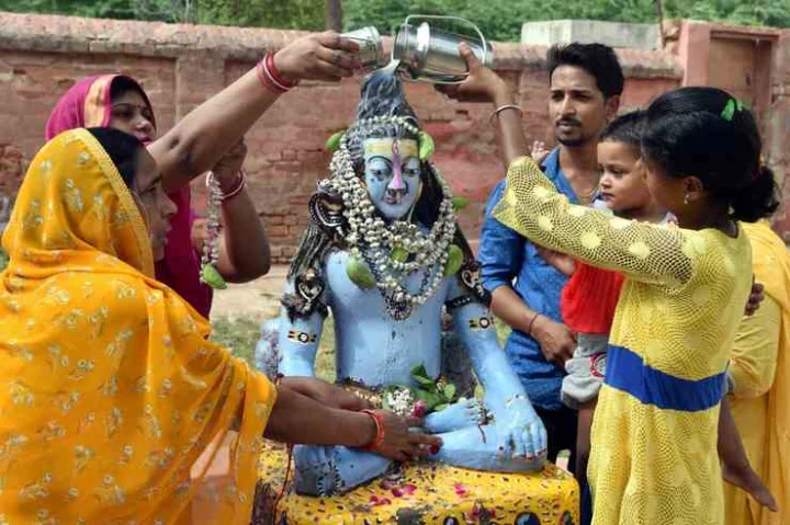 महाशिवरात्रि पूजा विधि: घर पर कैसे करें शिव का पूजन
