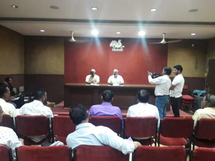 rashtriya  swayamsevak sangh meeting in gujarat passed resolution for employment
