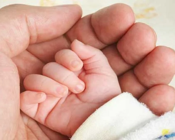 Baby born with 24 fingers
