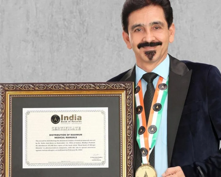 Free hand book of 1.5 crore distributed on 'Allergic rhinitis'
