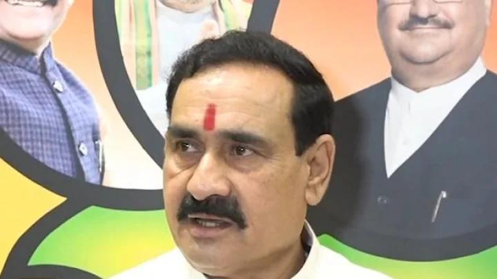 ‘हेमा मालिनी तक को नचवा दिया’, मध्य प्रदेशचे गृहमंत्री नरोत्तम मिश्रा यांच्या वक्तव्यावरुन वाद