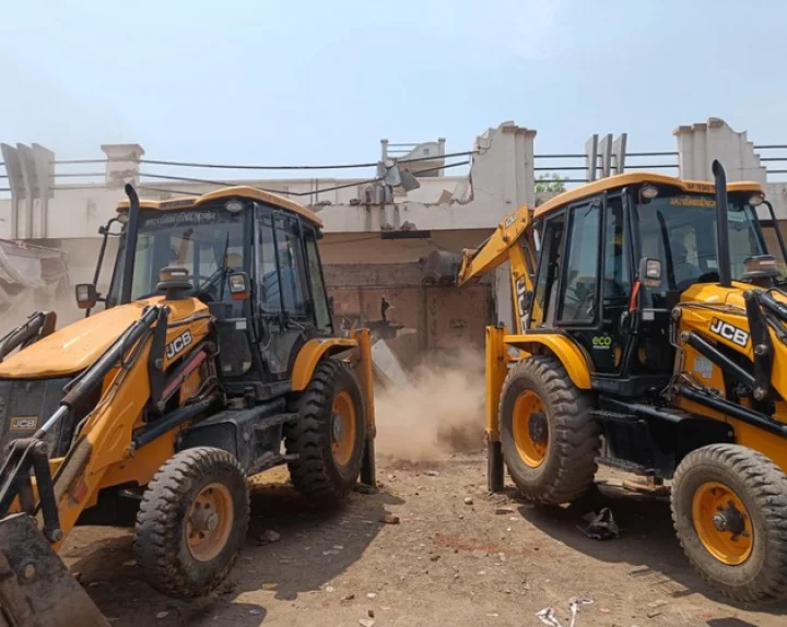 8000 houses will be demolished in 3 days