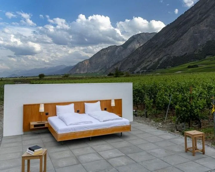 worlds first zero star hotel