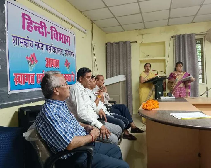 तुलसीदास जयंती के अवसर पर संगोष्ठी का आयोजन संपन्न
