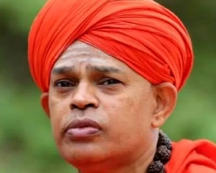 Muruga Sharanaru complains of chest pain