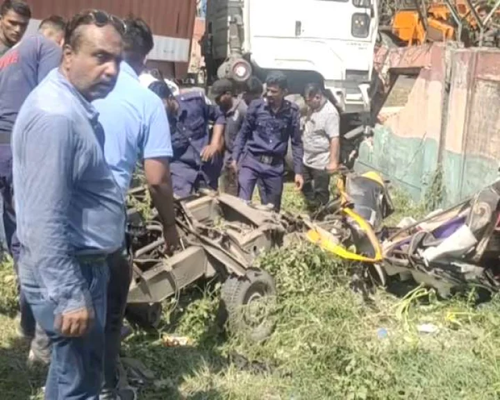 Road accident in Vadodara