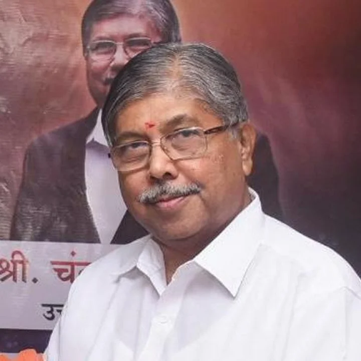 बाबरी मशीद पाडण्यात शिवसेनेच्या कार्यकर्त्यांचा सहभाग नव्हता, चंद्रकांत पाटील यांचा दावा