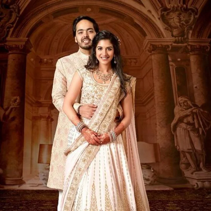 Anant's engagement मुकेश अंबानी यांचा मुलगा अनंतची एंगेजमेंट
