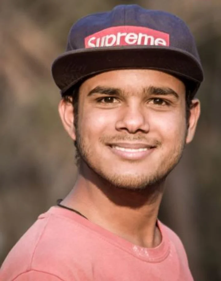adarsh thakur