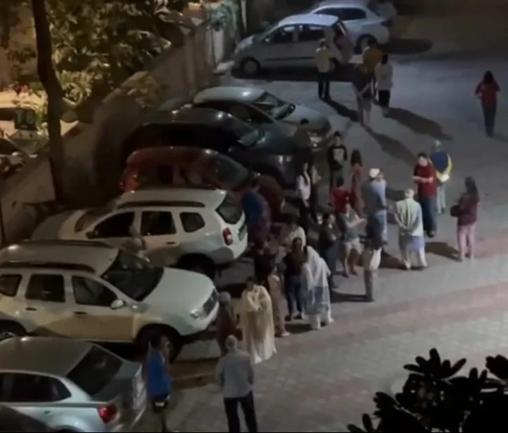 Earthquake tremors in Delhi