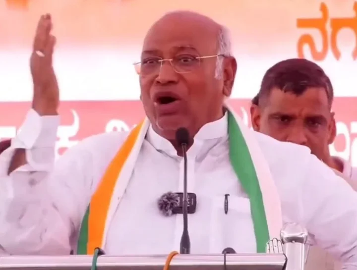 Mallikarjun Kharge criticized Devendra Fadnavis