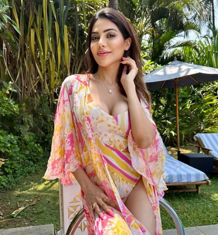 nikki tamboli bold photos