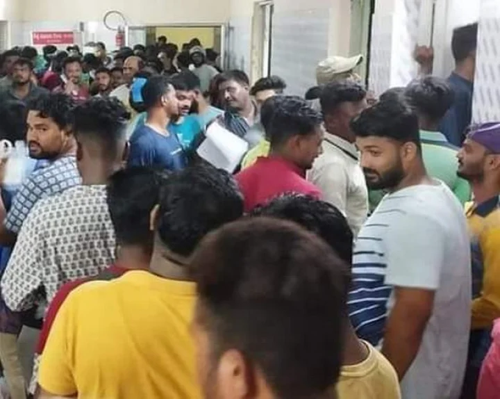 mob in odisha hospitals after train accident