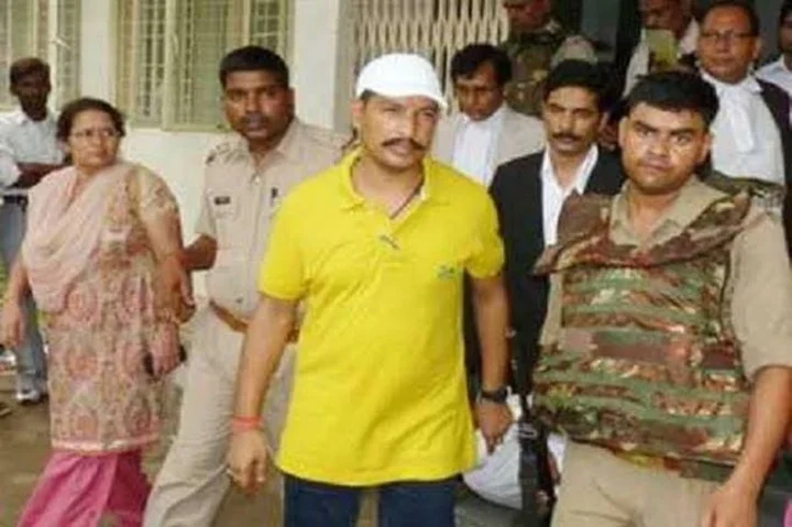 Sanjeev Jeeva wife seeks permission from SC to attend last rites