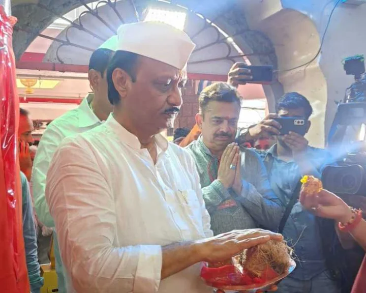 अजित पवार अमलनेर में मंगल देव की शरण में, राकांपा प्रदेश अध्यक्ष ने कही मंदिर से सीख लेने की बात