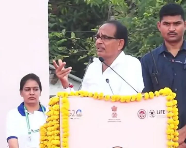 CM Shivraj on yoga education in schools