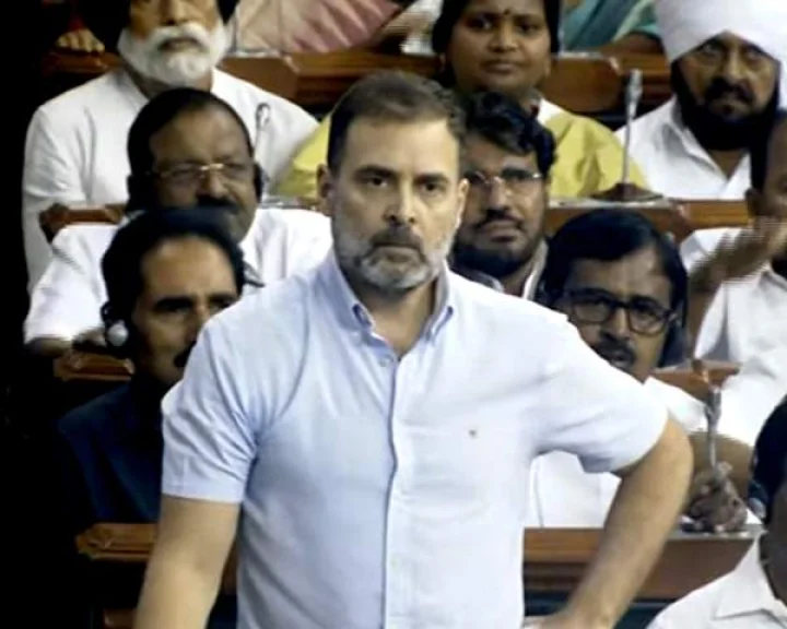 Rahul Gandhi flying kiss