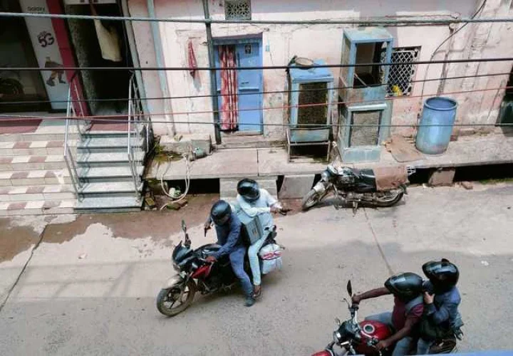 Bank guard shot in Mirzapur