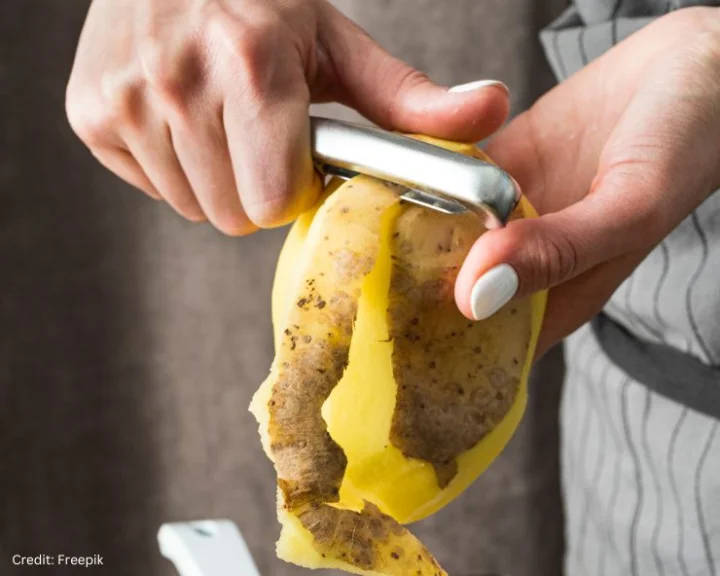 how to peel potatoes easily