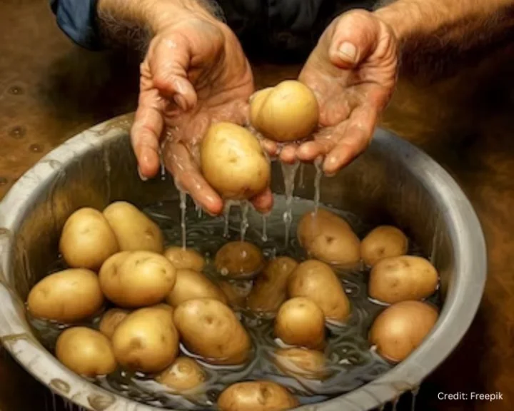 how to peel potatoes easily