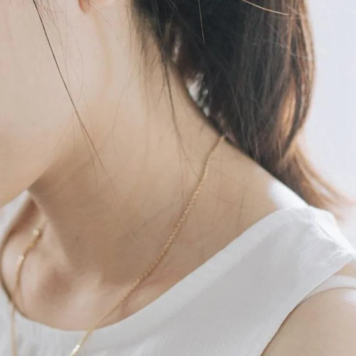 Dark Neck Treatment: मानेवरचा काळवटपणा घालवण्यासाठी हे उपाय अवलंबवा