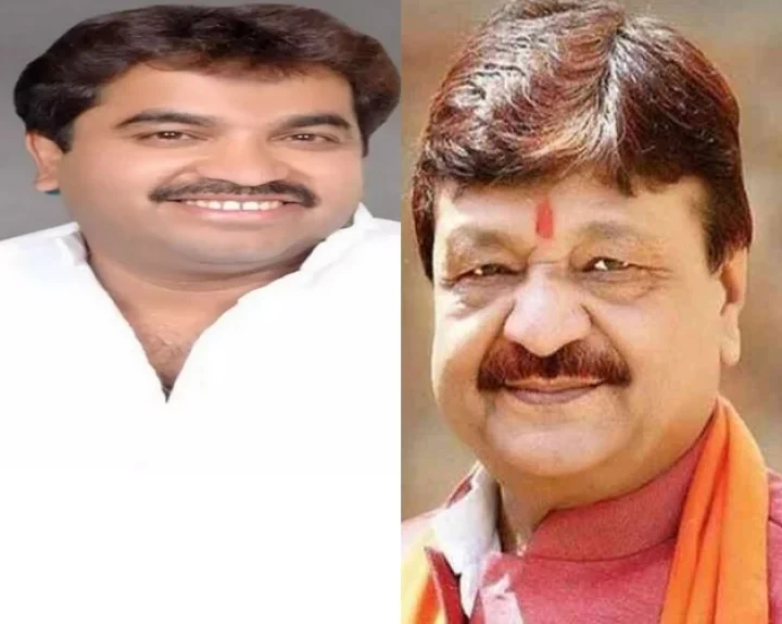 Sanjay Shukla touched Kailash Vijayvargiya's feet