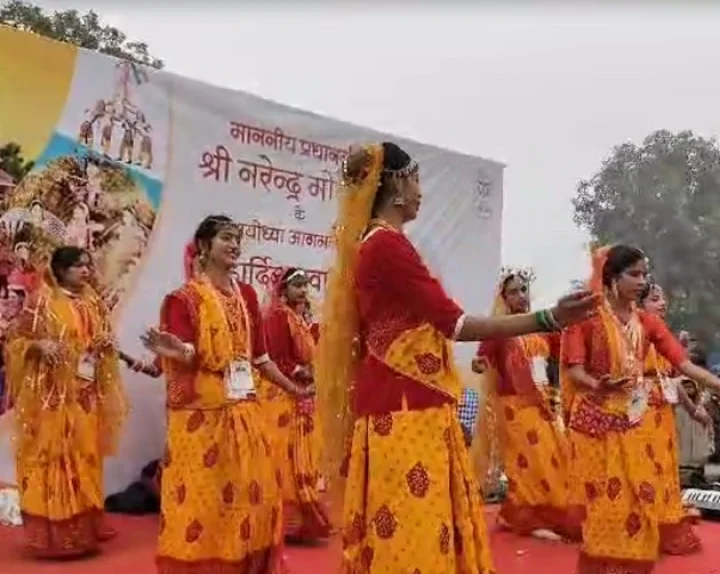 ayodhya pm modi road show