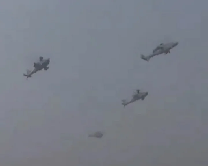 fly past