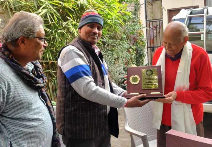 Honoring senior journalists