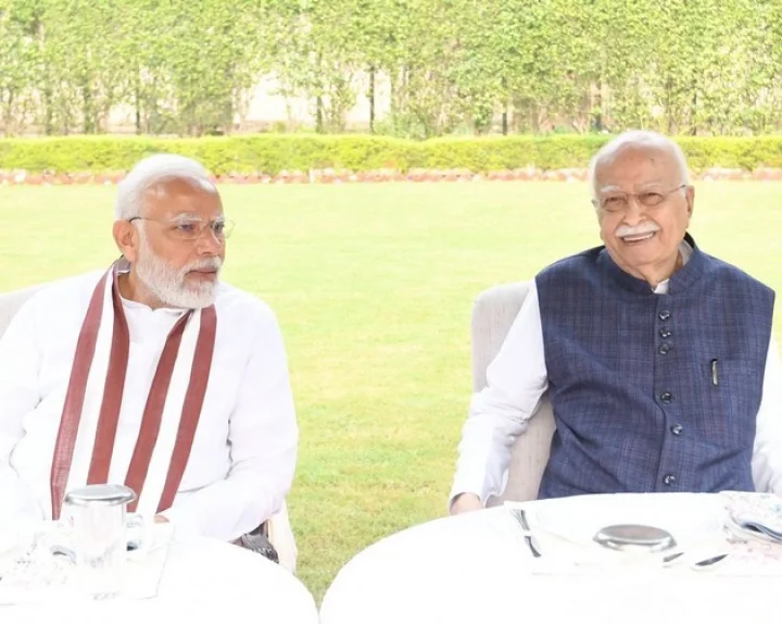 narendra modi with lalkrishna advani