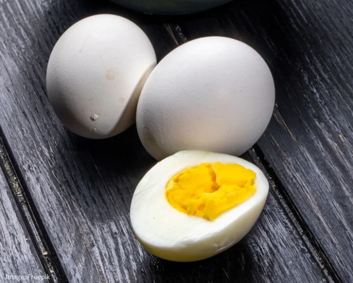 Boiled Egg VS Omelette