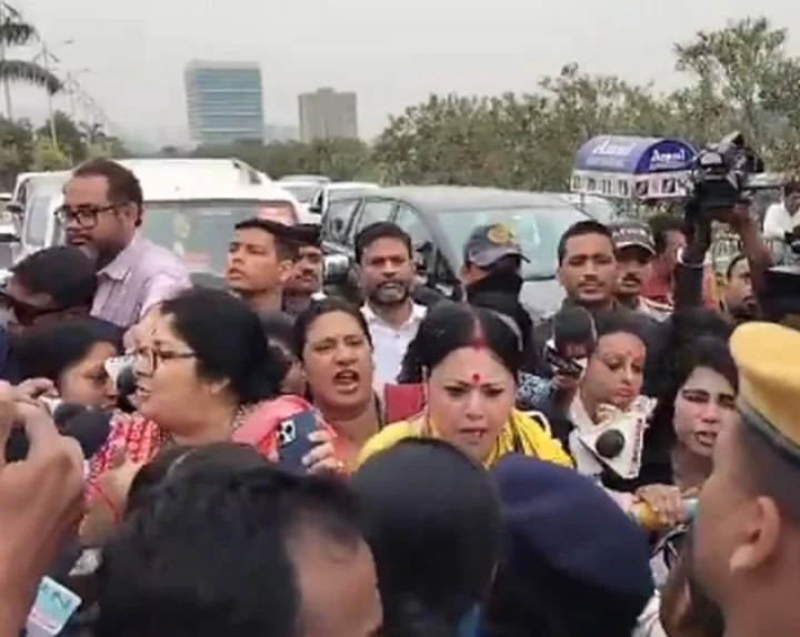 Women leaders of BJP going to Sandeshkhali were stopped