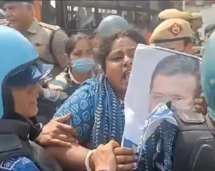 aap protest in delhi