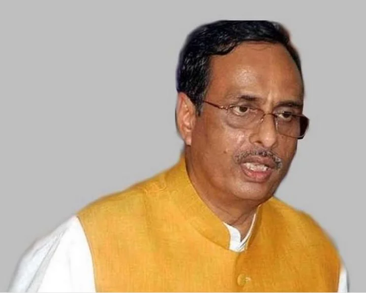 Dinesh Sharma targets Uddhav Thackeray