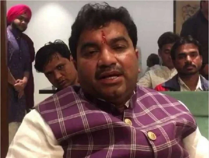 Notice of Rs 140 crore to former MLA Sanjay Shukla and others