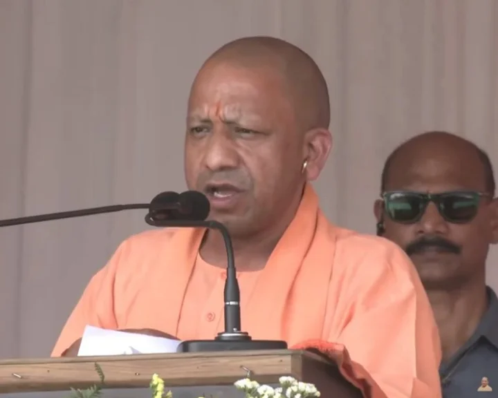 Yogi Adityanath attacks Congress manifesto