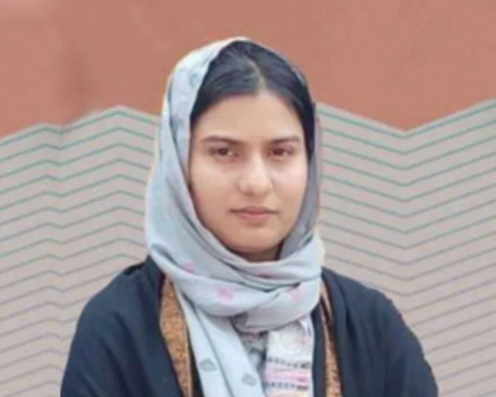 Who is Iqra Hasan who came after studying from London