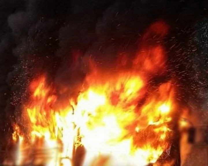 Fire broke out in a building in Indore