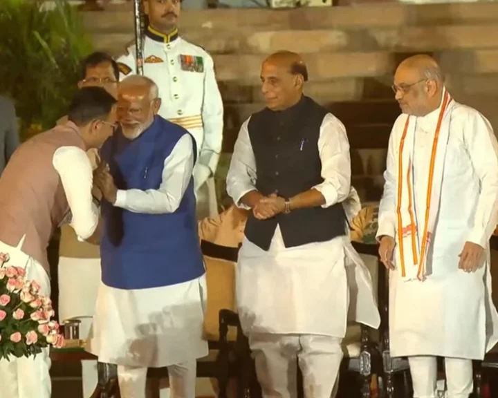 मोदी कॅबिनेट 3.0
NDA सरकारमधील मंत्रिमंडळाची संपूर्ण यादी