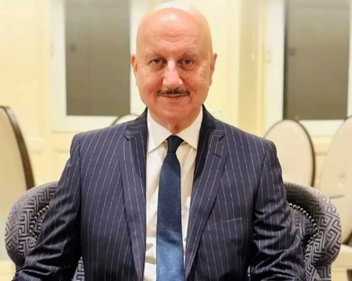 Anupam Kher's photo printed on 500 rupee note